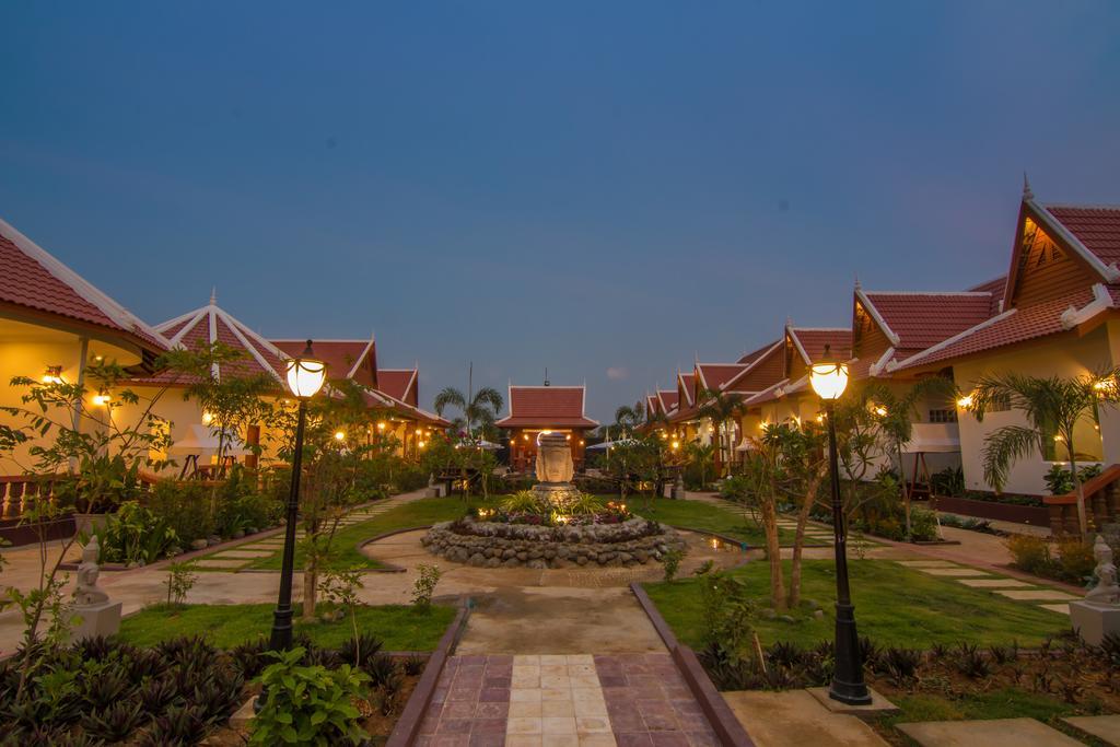 Ravorn Villa Boutique Battambang Exterior foto